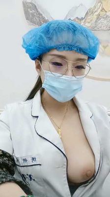 整形医院偷拍给女顾客阴道子宫护理处女摸修复注射器给逼里打药+罕见的国内女医生给自己BB胸部注射性药发骚
